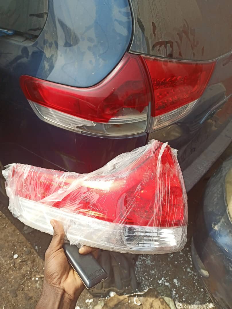 Car lights for Toyota sienna 2012