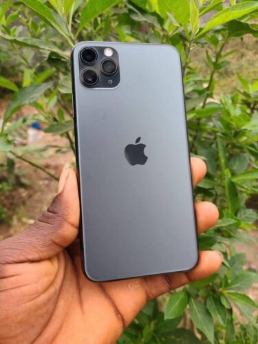 iPhone 11 pro max London used 256gb